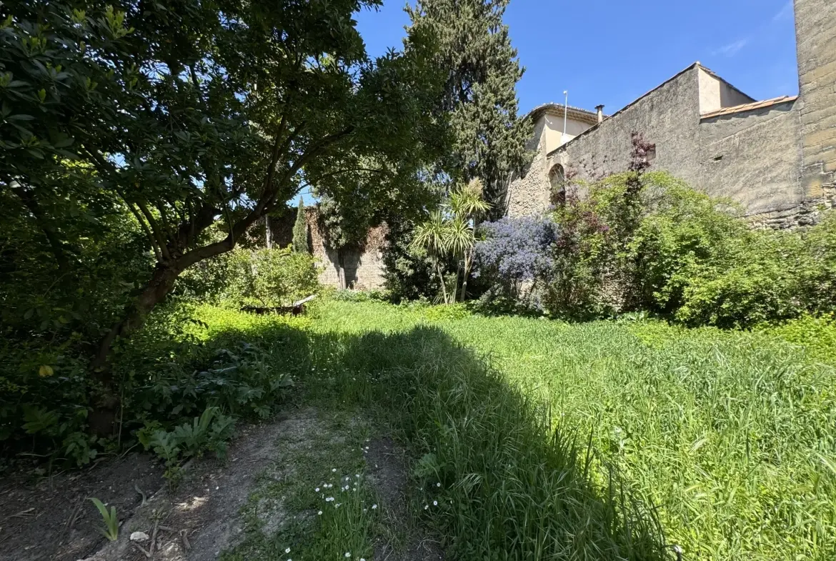 Joli duplex T4 avec jardin privatif dans le centre de Sommières 