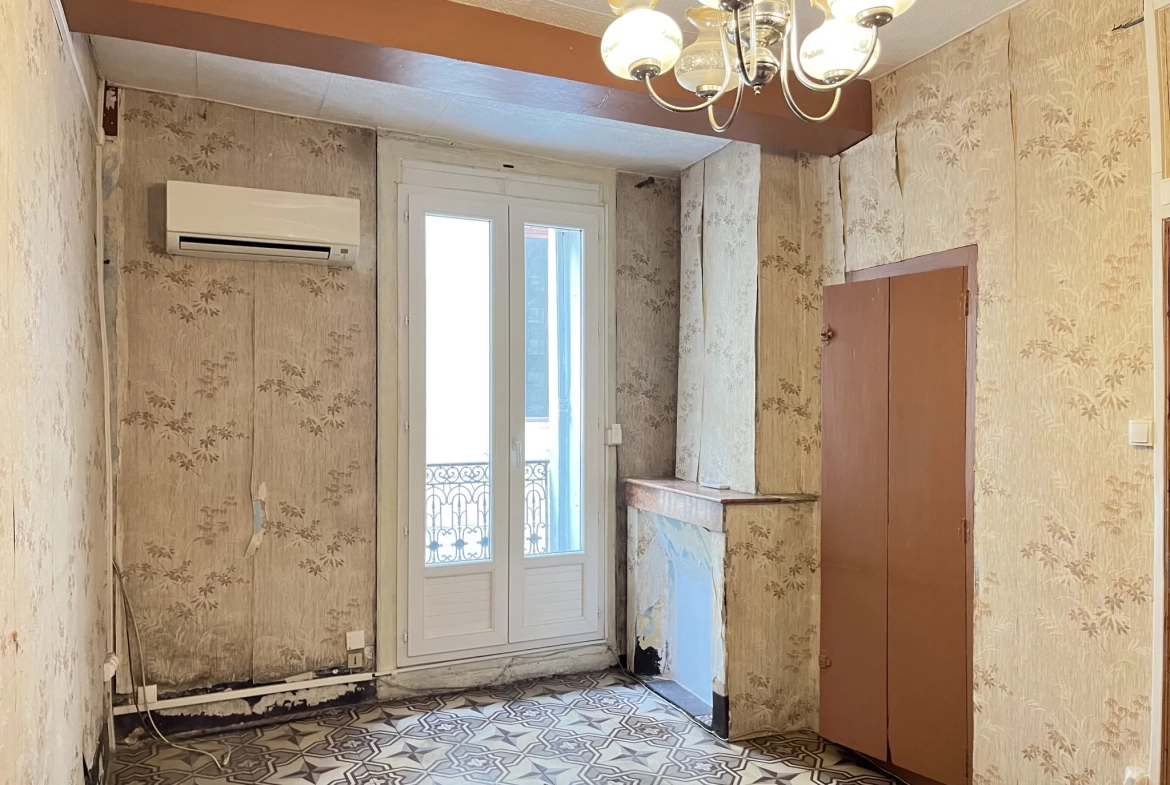 Maison de village à rénover à Gignac avec caves et terrasse - 95 m² 