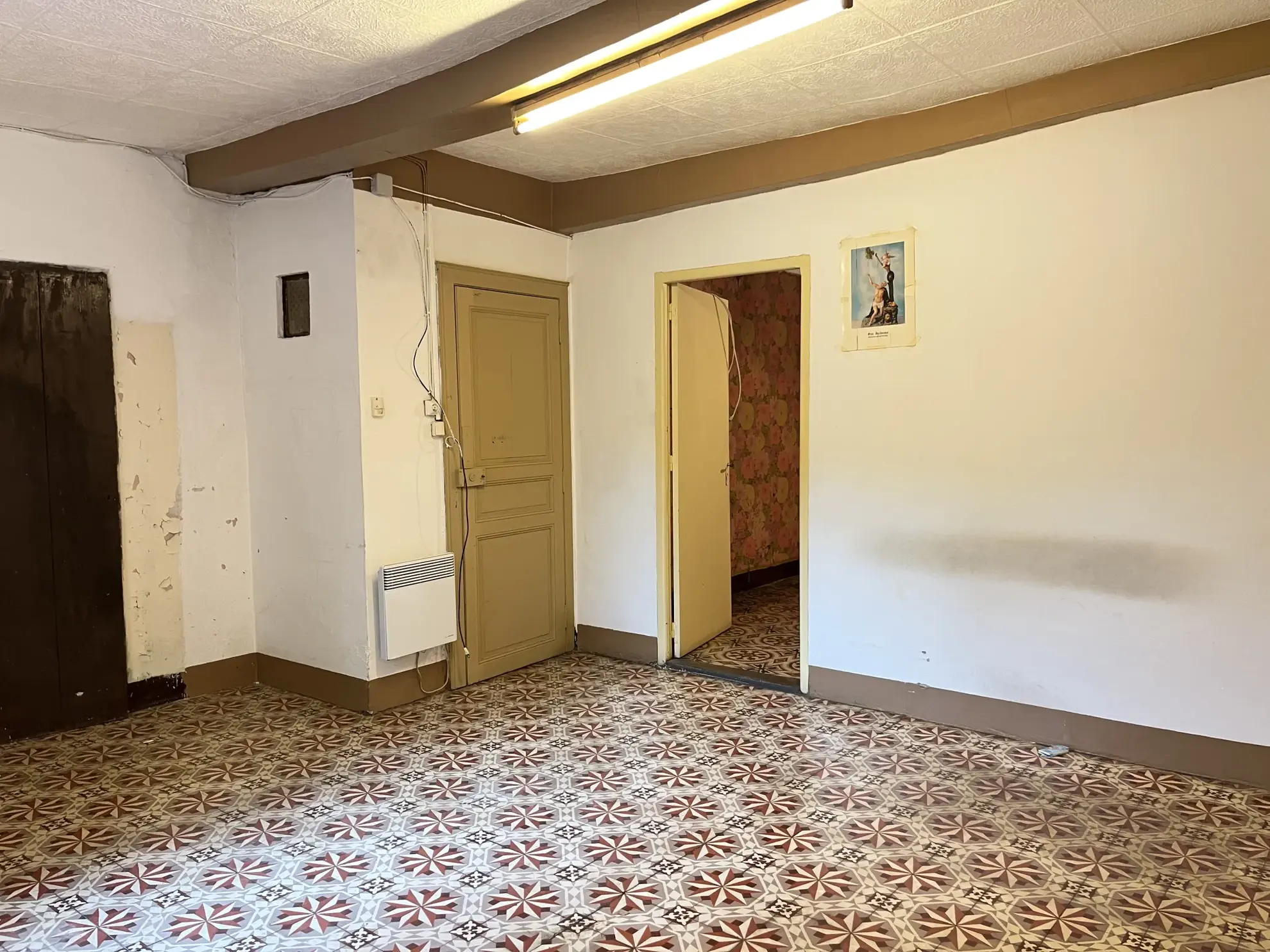 Maison de village à rénover à Gignac avec caves et terrasse - 95 m² 