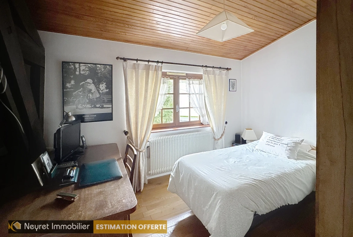 Maison ancienne de 125 m² avec jardin et garage à Saint-Étienne 