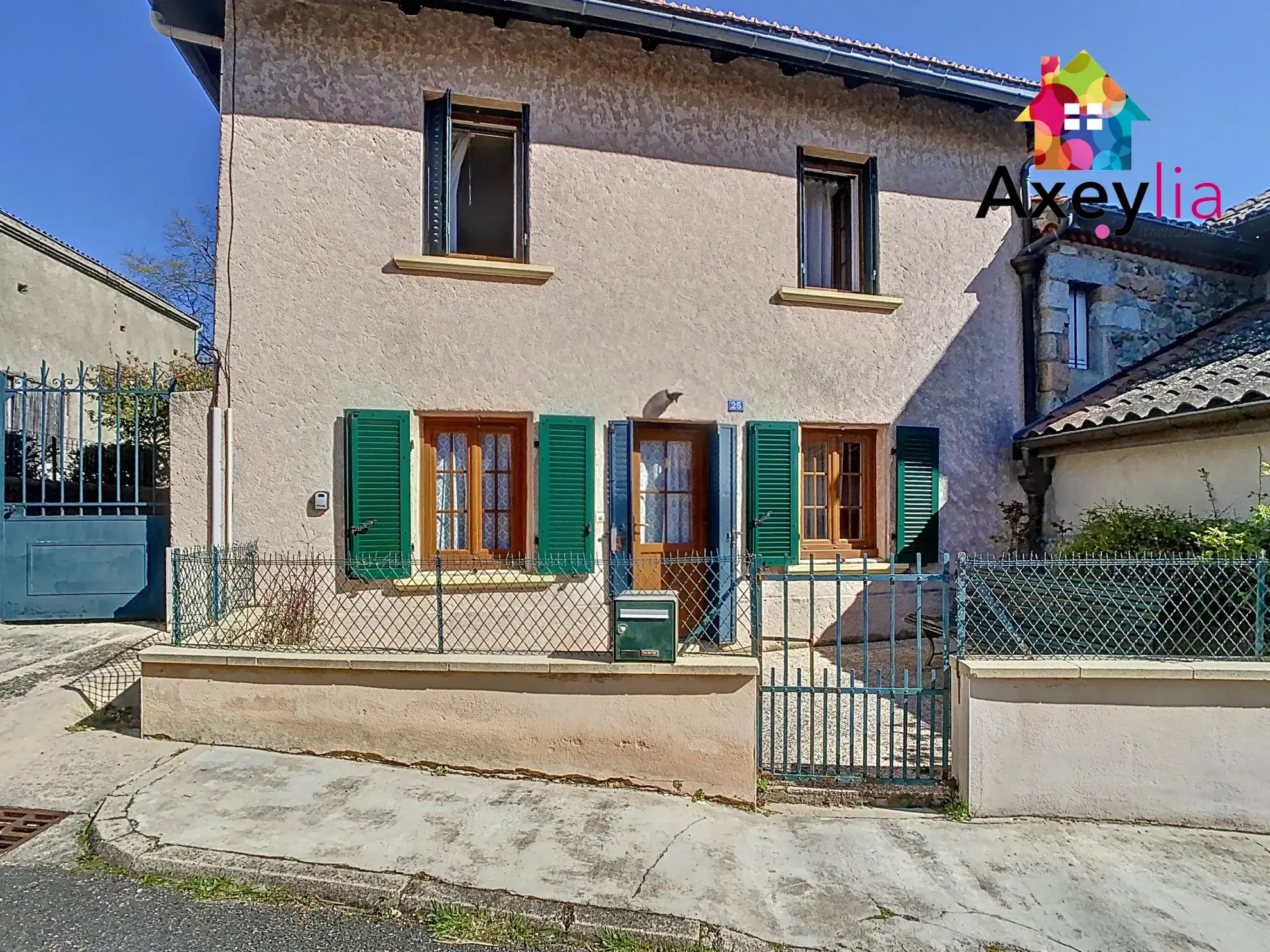 Maison de village à Changy avec terrasse et cour 