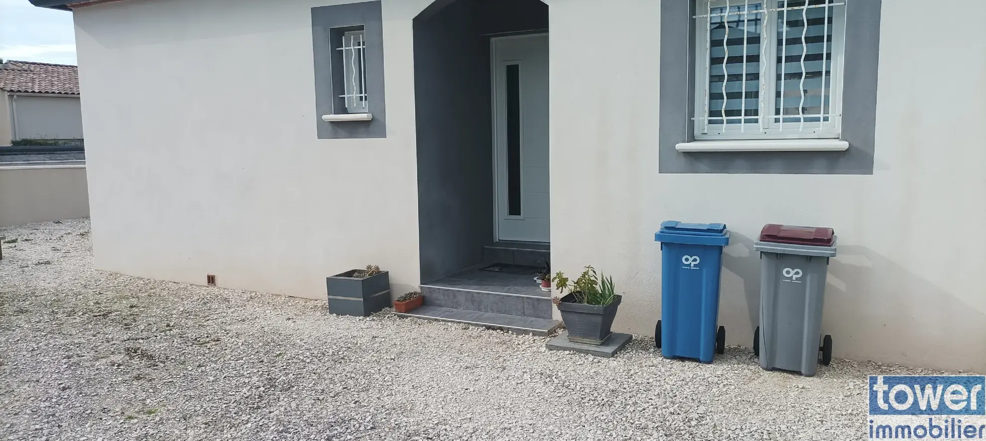 Maison récente de 66 m² avec 2 chambres, garage et terrain piscinable proche de Nîmes 