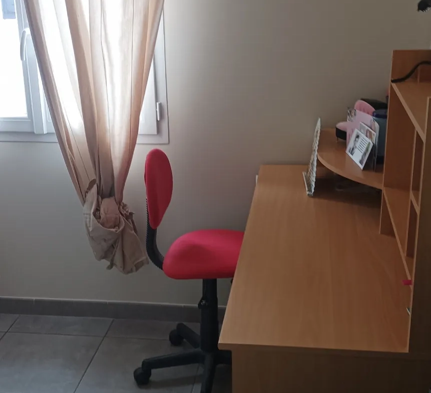 Maison récente de 66 m² avec 2 chambres, garage et terrain piscinable proche de Nîmes 