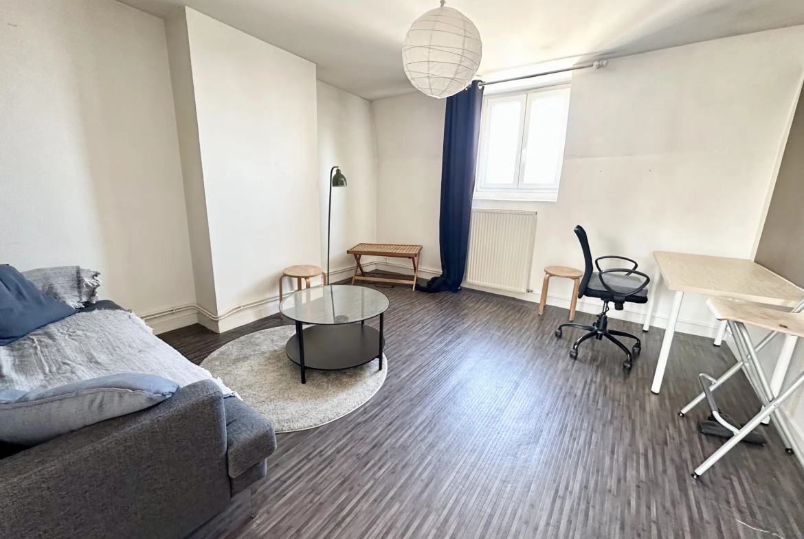 Appartement lumineux de 41 m² à Lille, dernier étage, meublé et idéal pour investissement ou logement étudiant 
