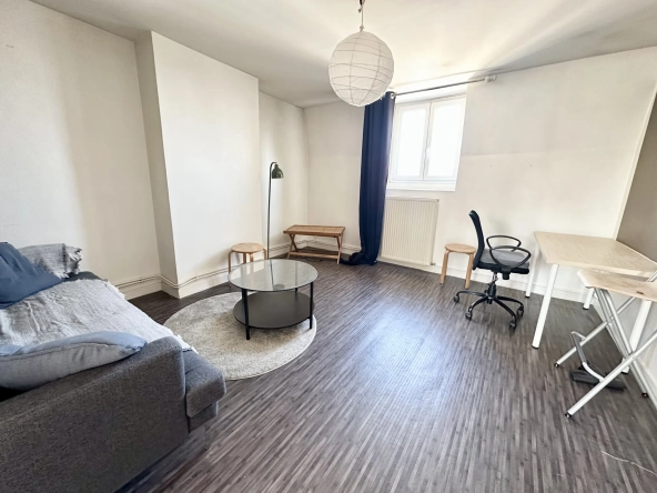 Appartement lumineux de 41 m² à Lille, dernier étage, meublé et idéal pour investissement ou logement étudiant 