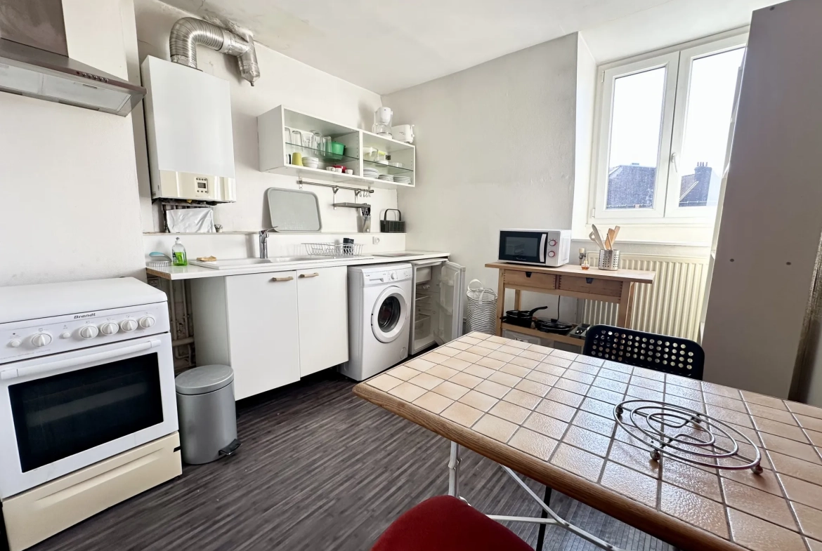 Appartement lumineux de 41 m² à Lille, dernier étage, meublé et idéal pour investissement ou logement étudiant 