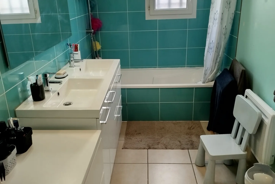 Maison 4 chambres à Fleury à 10 min de la mer, sans travaux à prévoir 