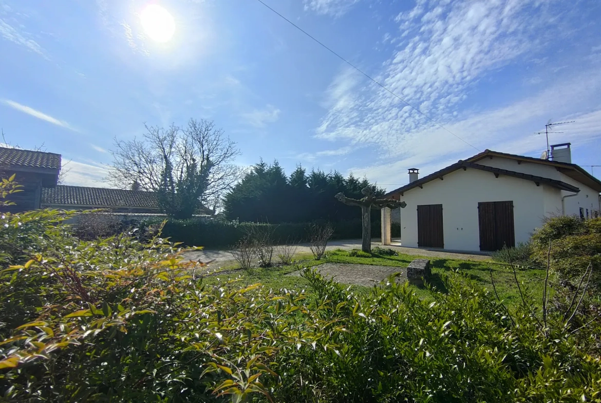 Maison 4 chambres avec garage, dépendance et jardin entre Langon et Castets-en-Dorthe 