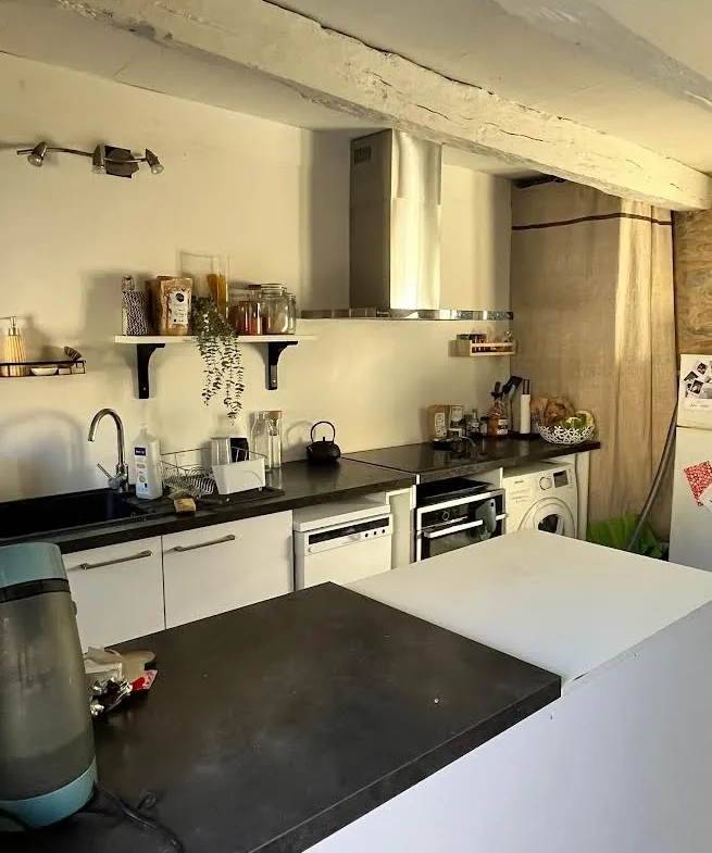 Maison en pierre avec piscine et dépendances à Vailhourles proche Villefranche-de-Rouergue 