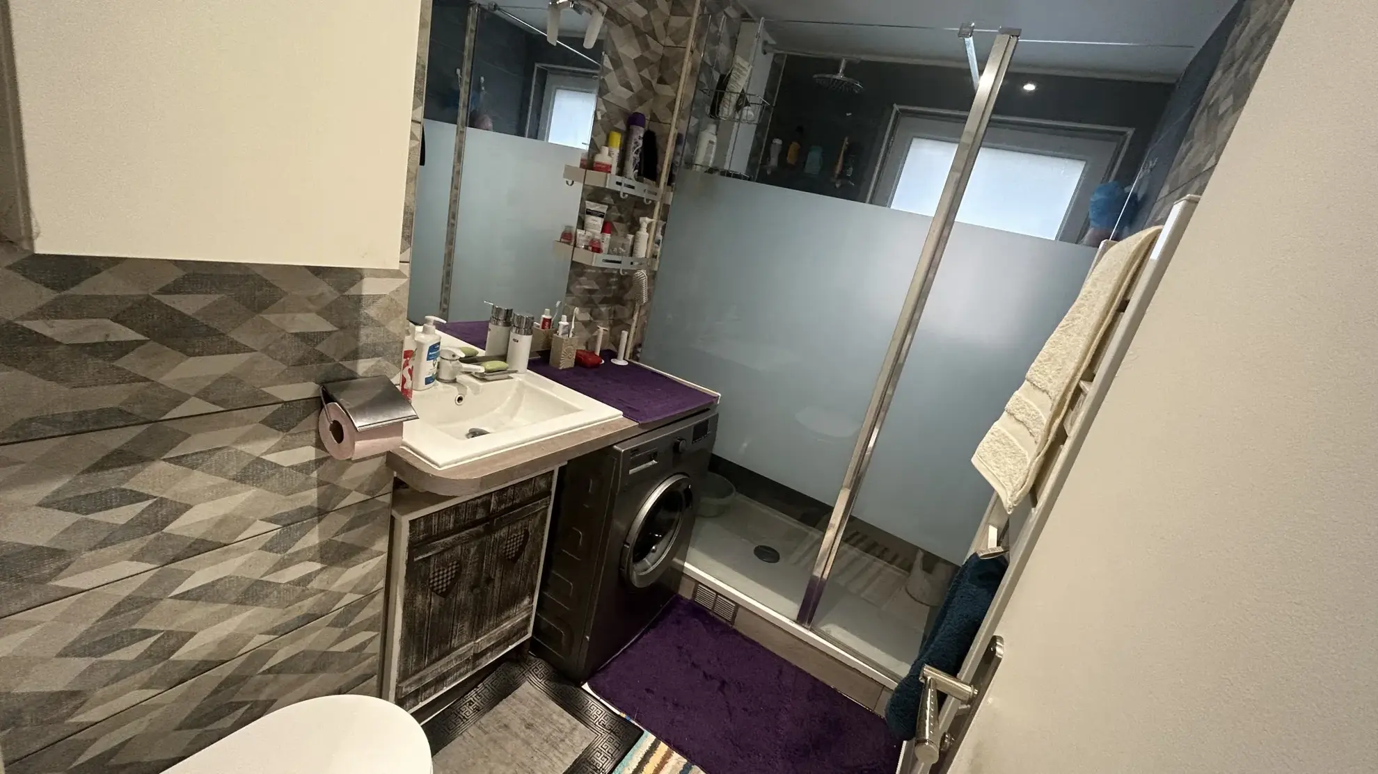 Charmant appartement 2 pièces à vendre à Stains - résidence sécurisée 