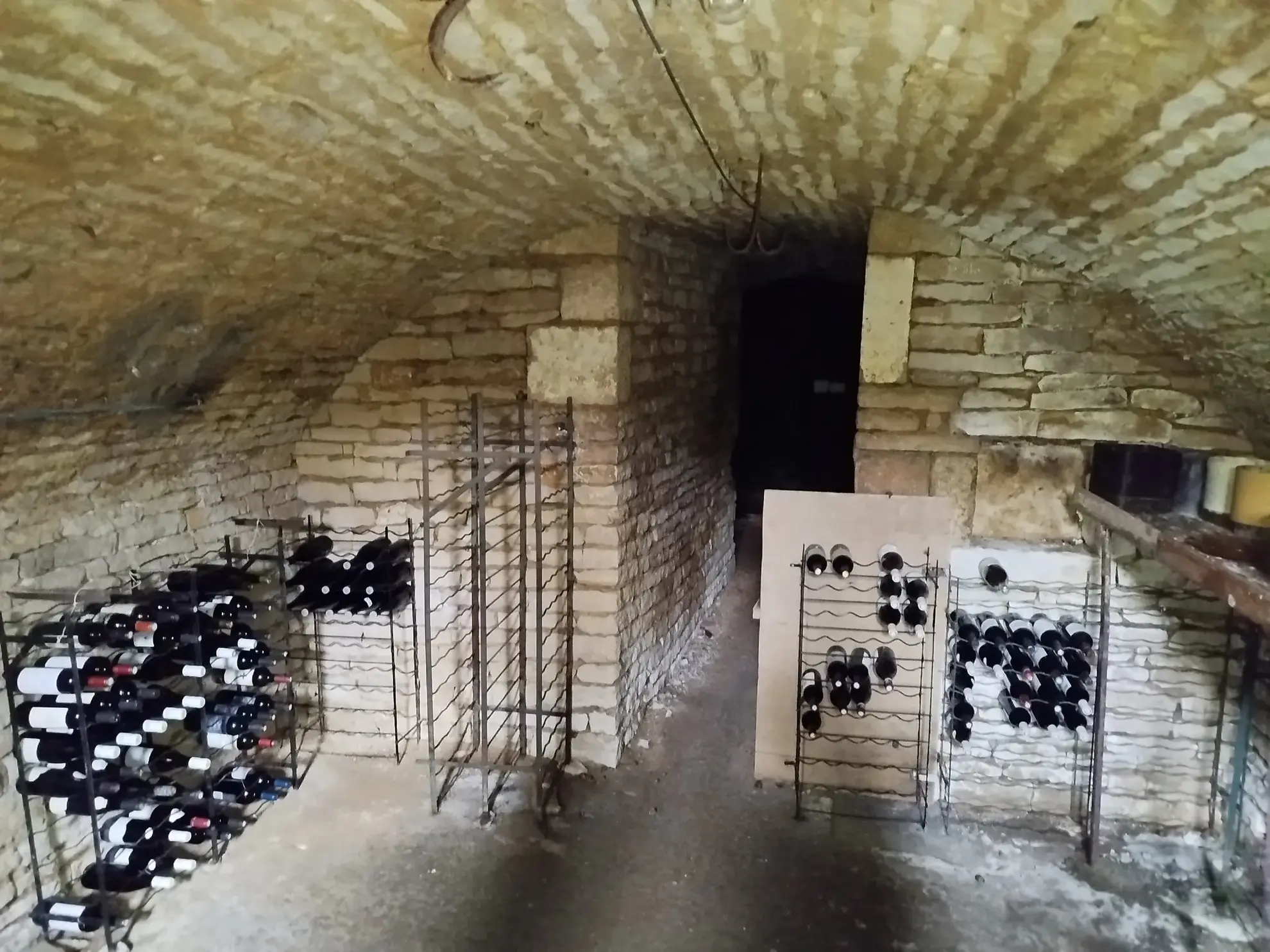 Maison en pierre de 180 m² à Bourdons-sur-Rognon à vendre - Spacieuse et authentique 
