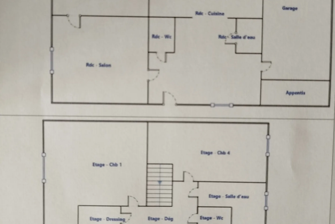 Maison en pierre de 180 m² à Bourdons-sur-Rognon à vendre - Spacieuse et authentique 