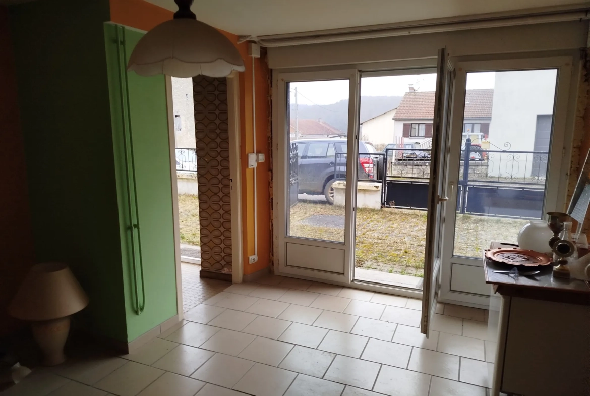 Maison en pierre de 180 m² à Bourdons-sur-Rognon à vendre - Spacieuse et authentique 