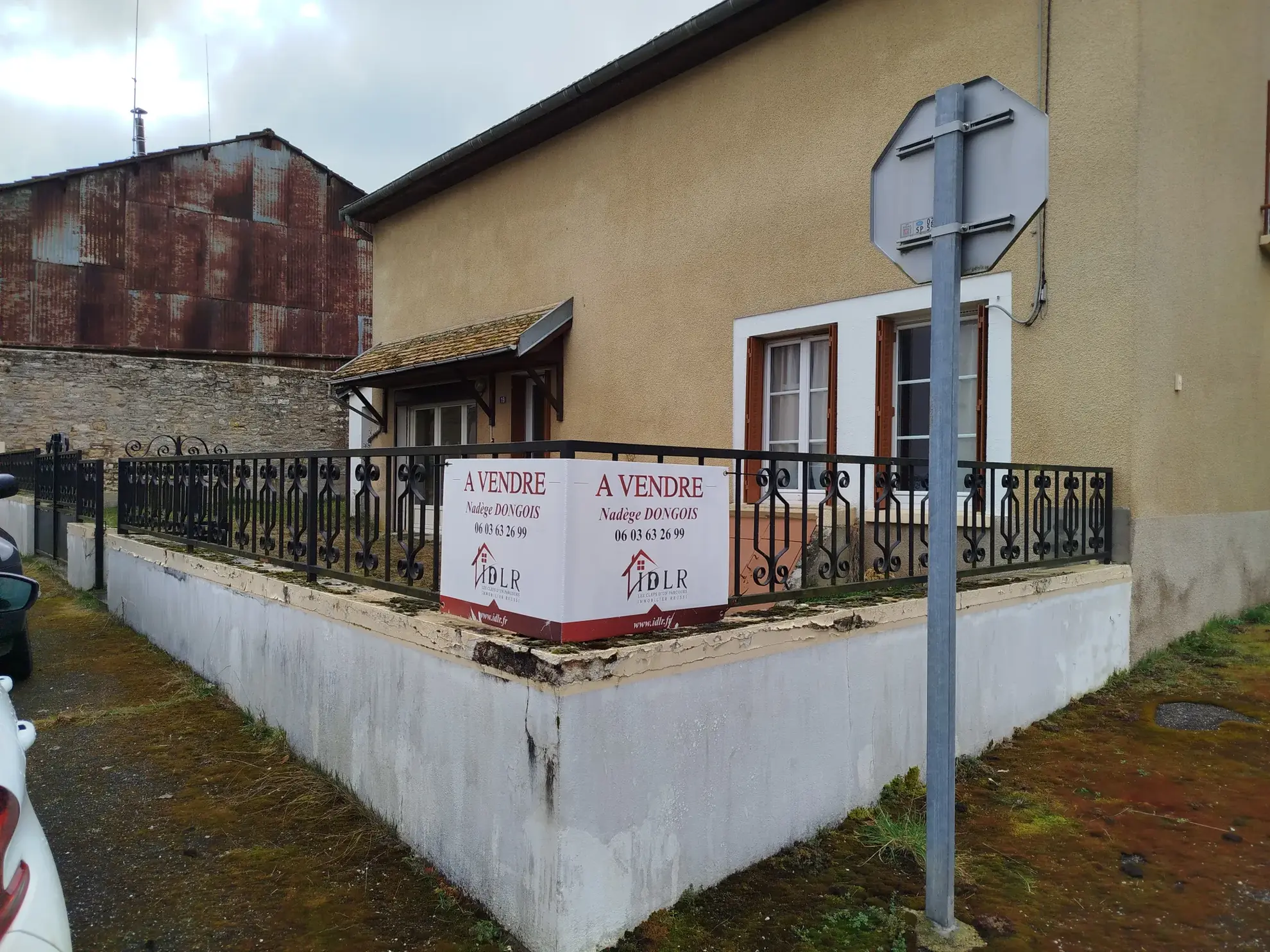 Maison en pierre de 180 m² à Bourdons-sur-Rognon à vendre - Spacieuse et authentique 