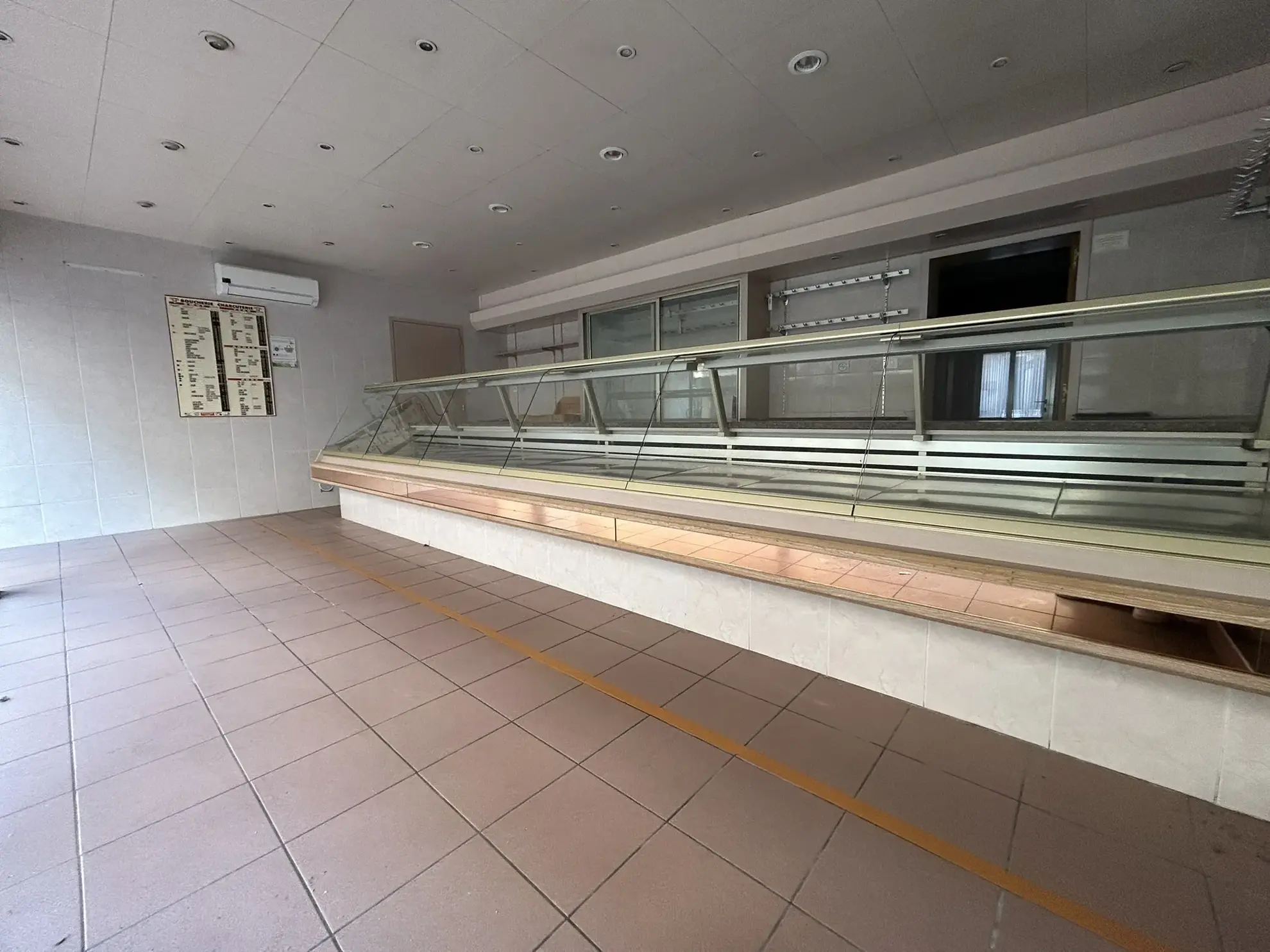 Immeuble en hyper centre de Forbach de 359 m² à rénover pour investissement 