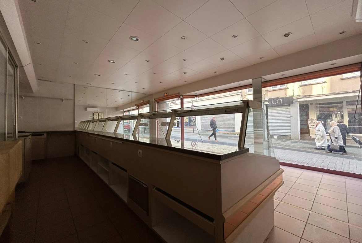 Immeuble en hyper centre de Forbach de 359 m² à rénover pour investissement 