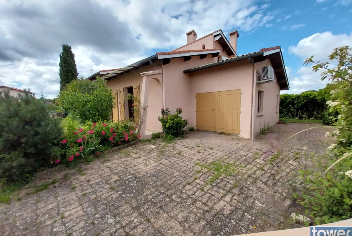 Belle maison de 160 m2 à Montauban, proche commodités, avec visite virtuelle - Idéal pour famille 