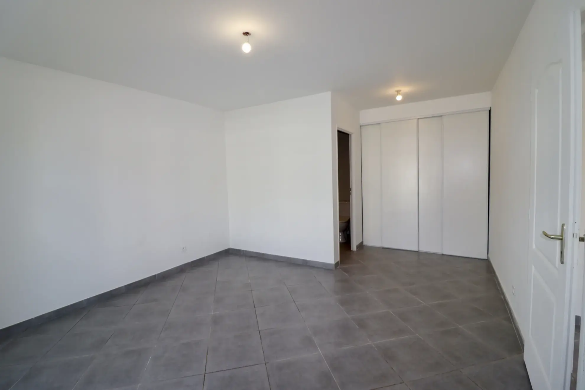 Appartement en rez-de-jardin avec terrasse et jardin à Meschers-sur-Gironde 