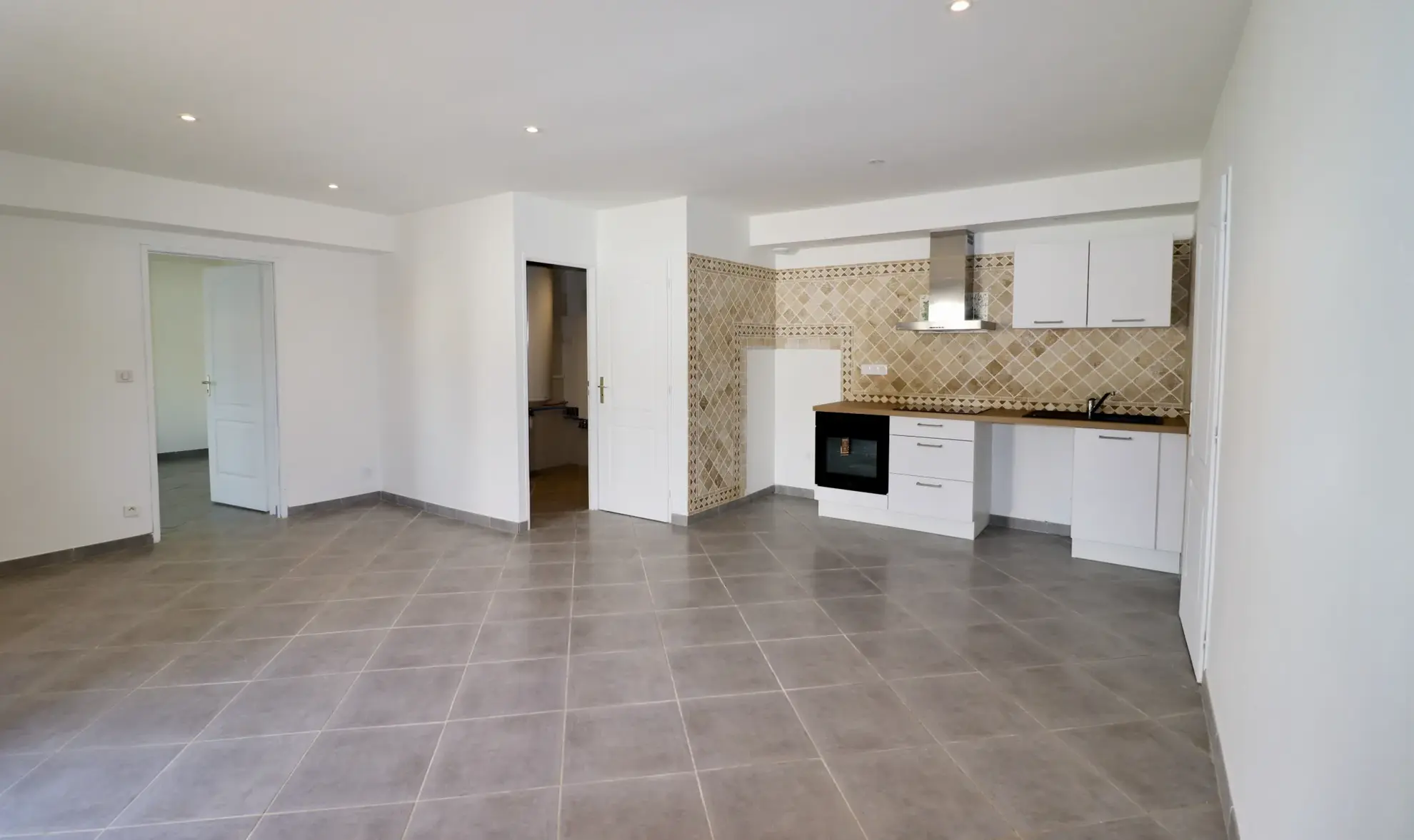 Appartement en rez-de-jardin avec terrasse et jardin à Meschers-sur-Gironde 