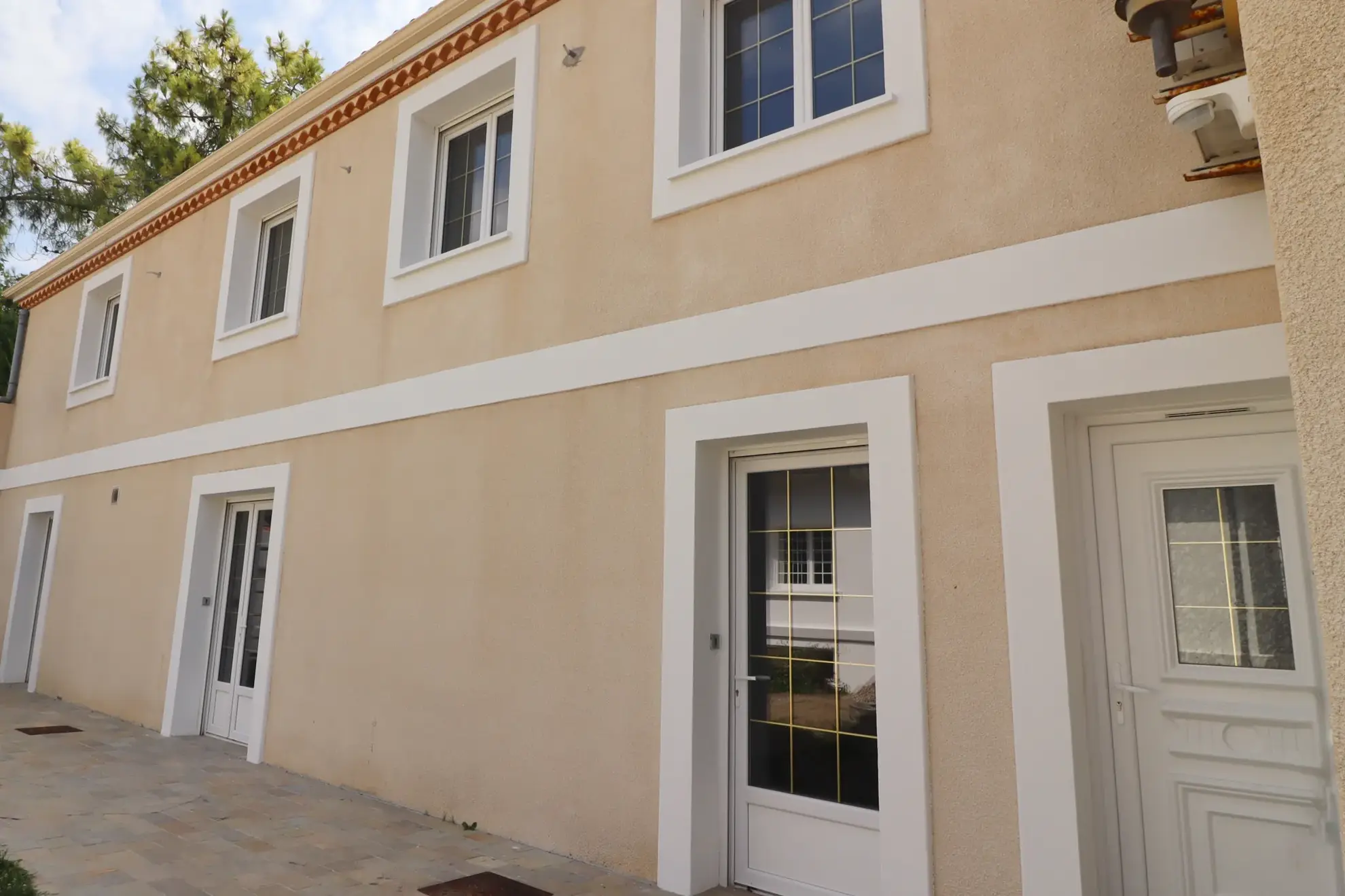 Appartement en rez-de-jardin avec terrasse et jardin à Meschers-sur-Gironde 