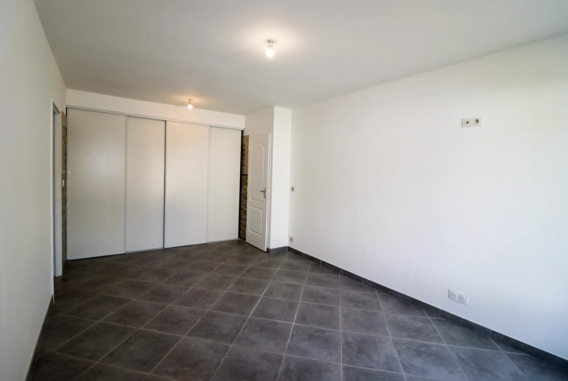 Appartement en rez-de-jardin avec terrasse et jardin à Meschers-sur-Gironde 