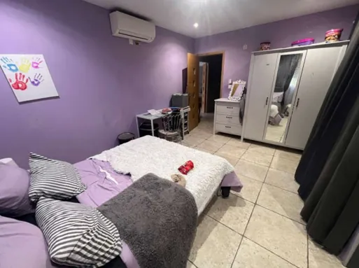 Villa à Fuveau avec 8 chambres et grande parcelle, vente aux enchères à partir de 113 000 € 