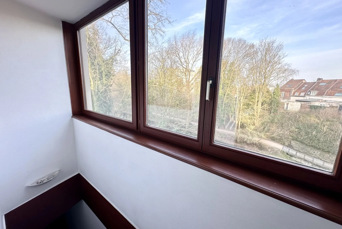 Investissement immobilier à Tourcoing : immeuble avec local commercial et appartements 