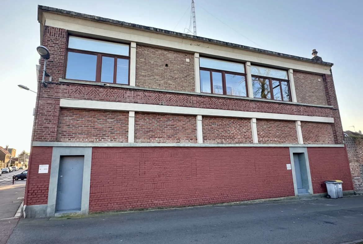 Investissement immobilier à Tourcoing : immeuble avec local commercial et appartements 