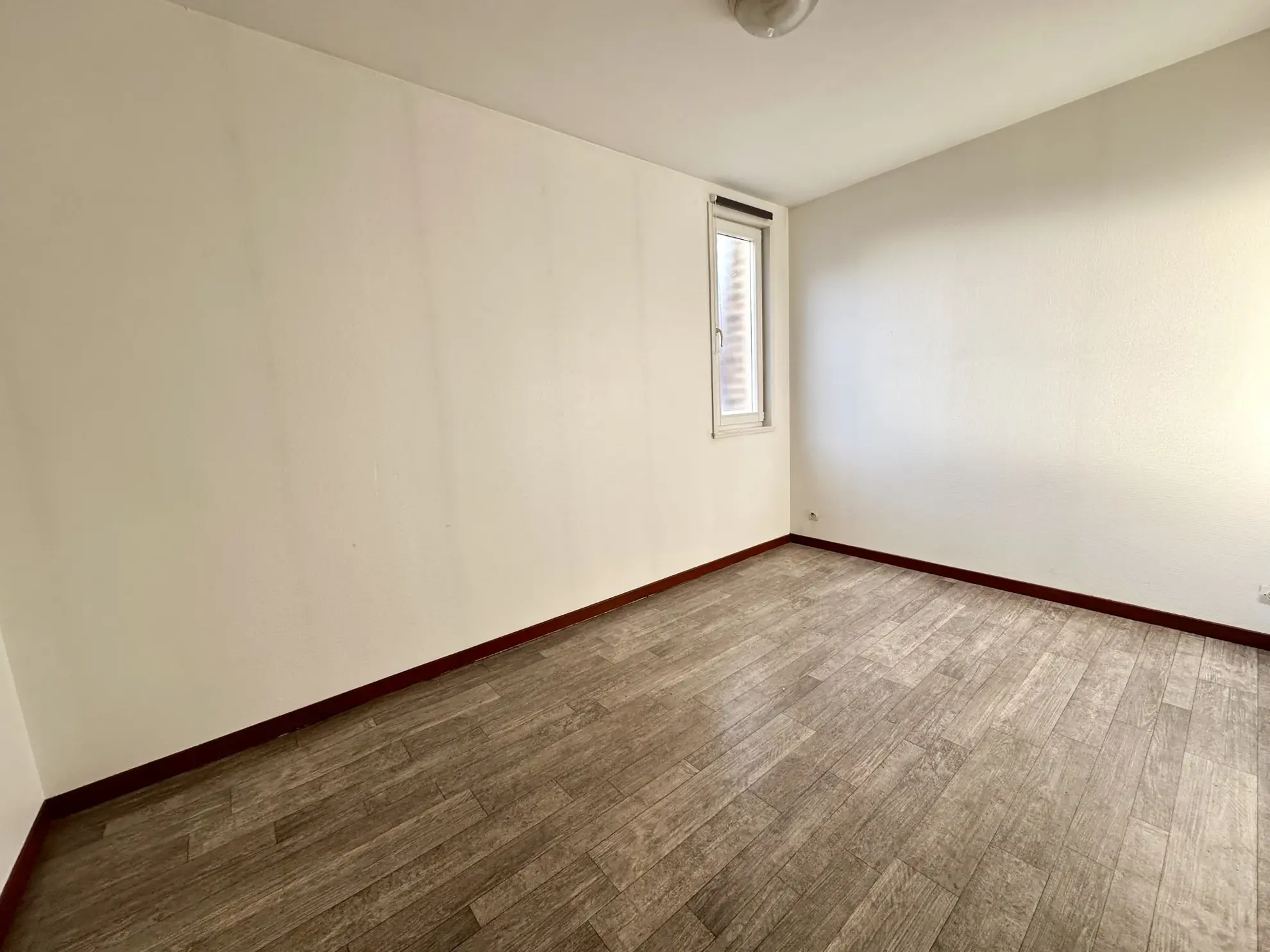 Investissement immobilier à Tourcoing : immeuble avec local commercial et appartements 