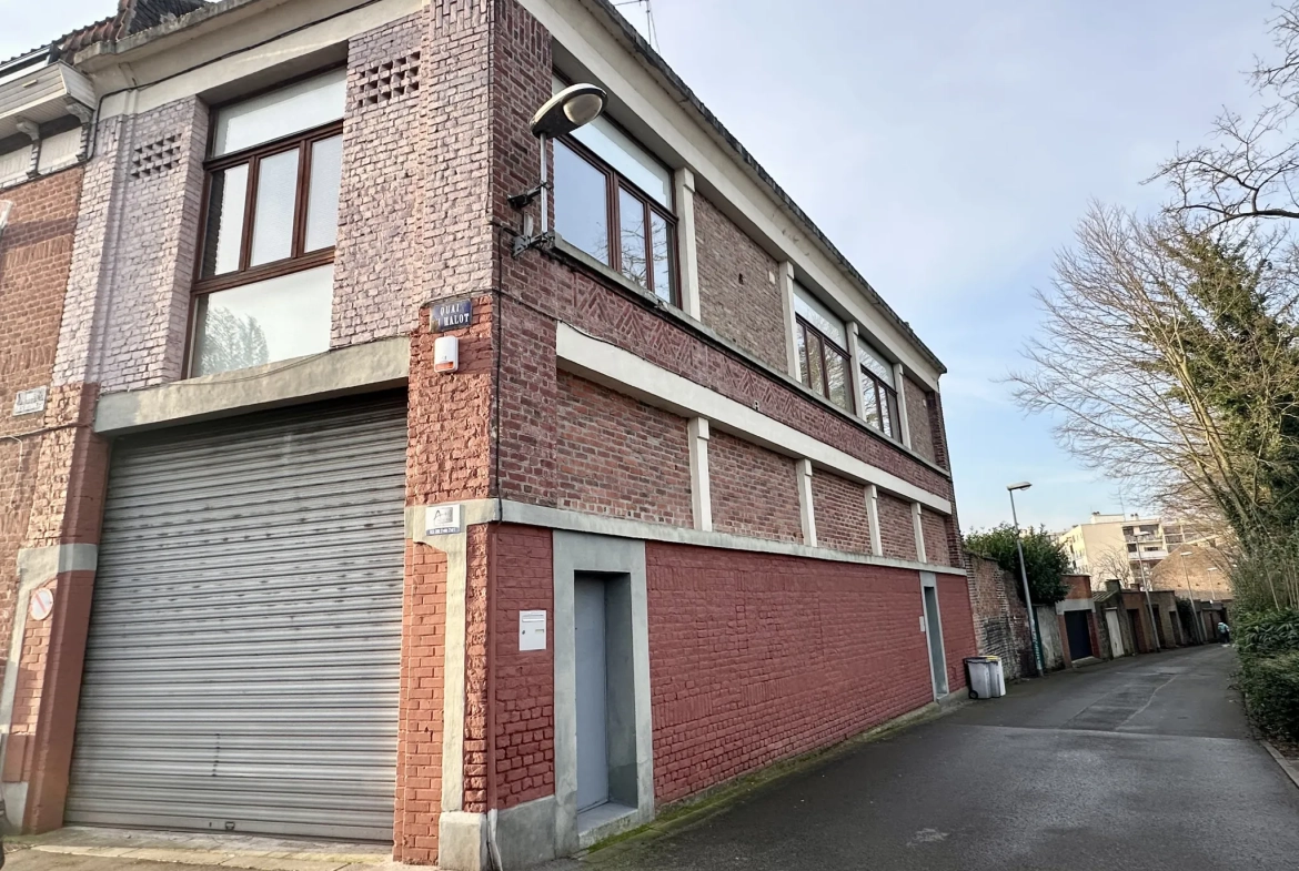 Investissement immobilier à Tourcoing : immeuble avec local commercial et appartements 