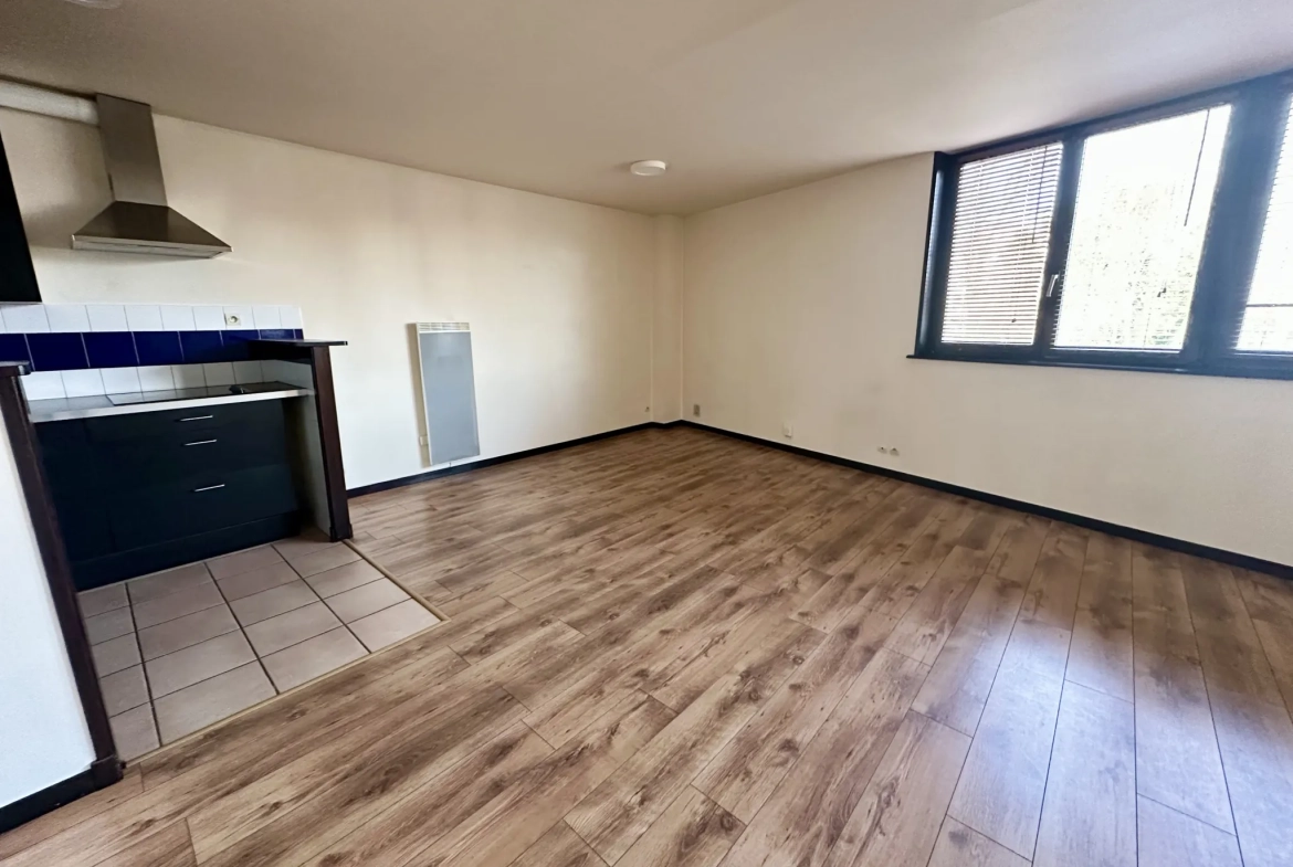 Investissement immobilier à Tourcoing : immeuble avec local commercial et appartements 
