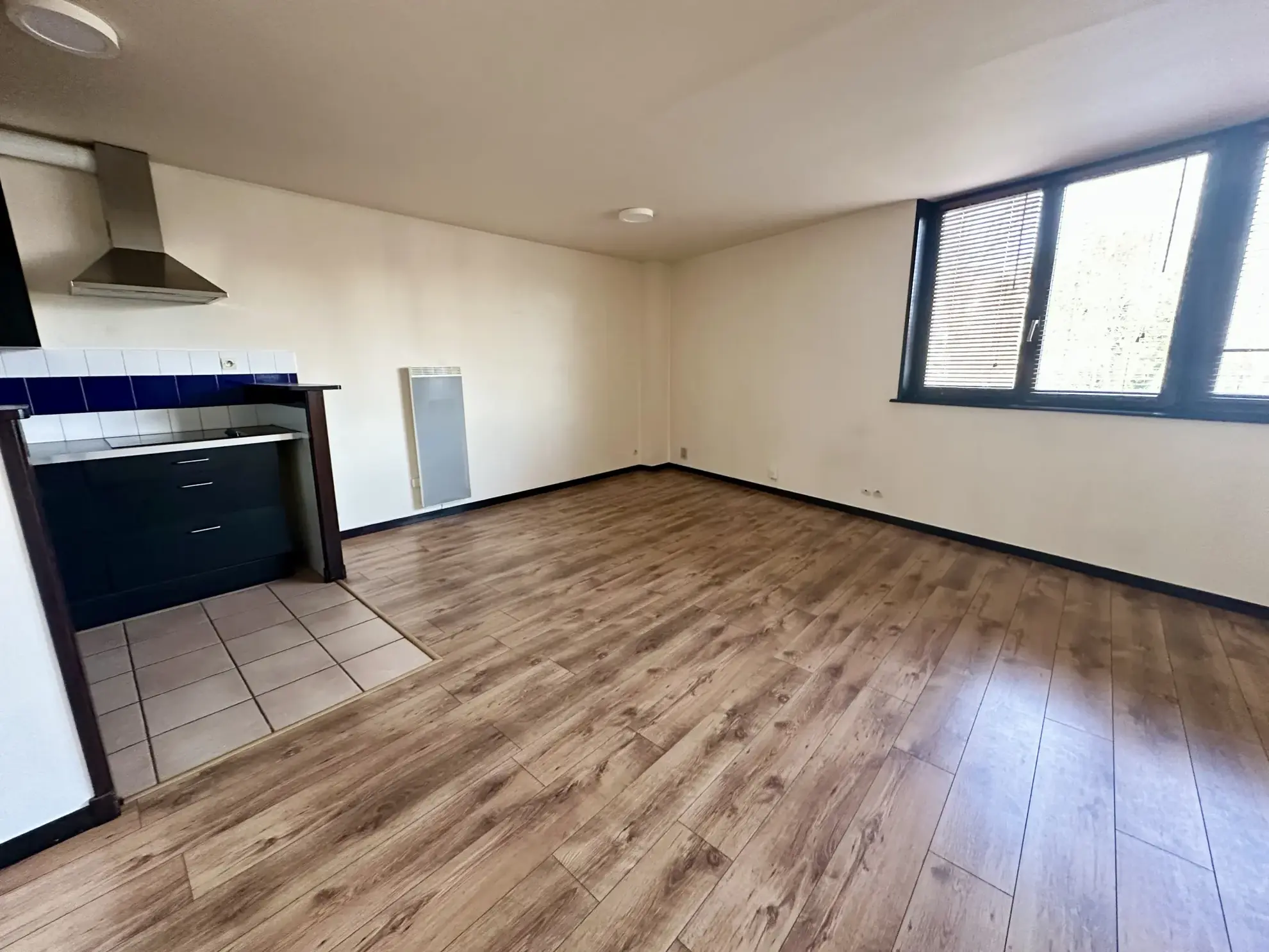 Investissement immobilier à Tourcoing : immeuble avec local commercial et appartements 