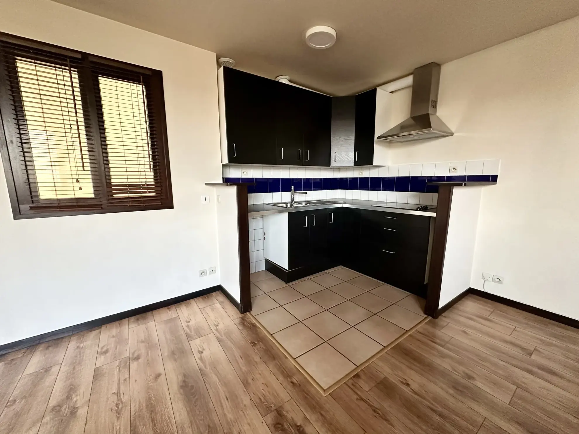 Investissement immobilier à Tourcoing : immeuble avec local commercial et appartements 