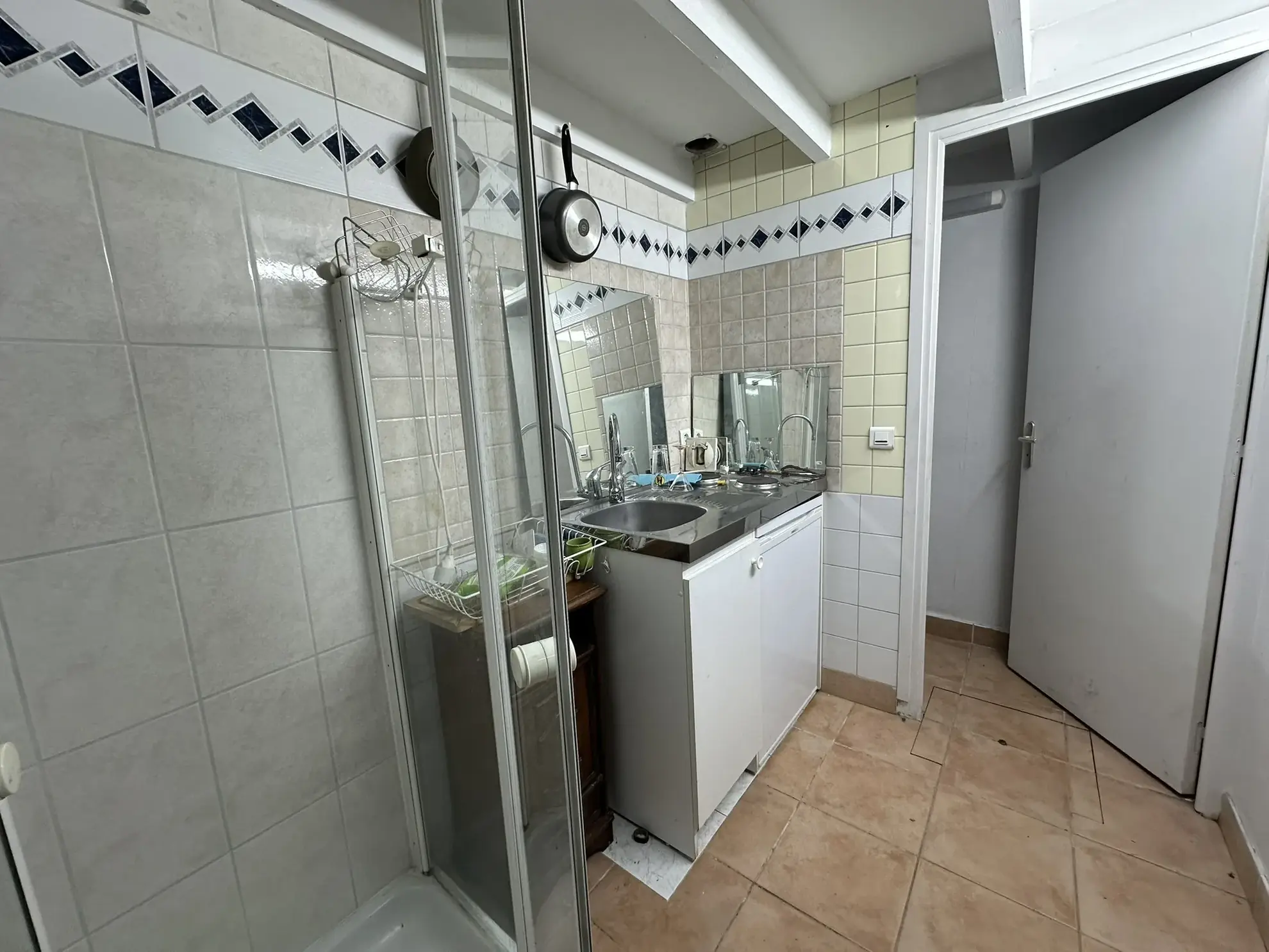Investissement immobilier à Tourcoing : immeuble avec local commercial et appartements 
