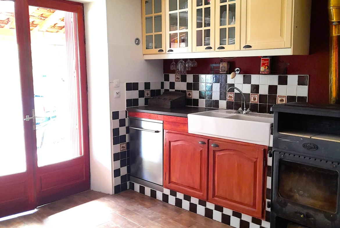 Maison de 240 m² avec loft, hangar et jardin à Varilhes 
