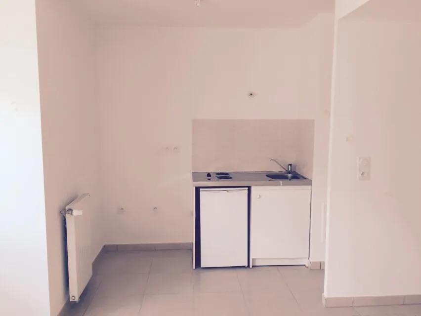 Studio de 36m² à vendre avec parking et cave à Elancourt 