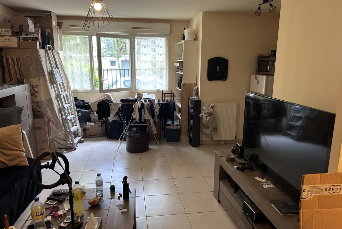 Studio de 36m² à vendre avec parking et cave à Elancourt 