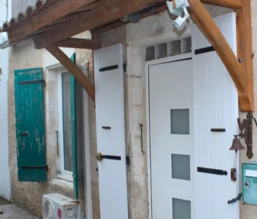 Maison typique en pierre avec studio et garage à Dolus d'Oléron, proche plage