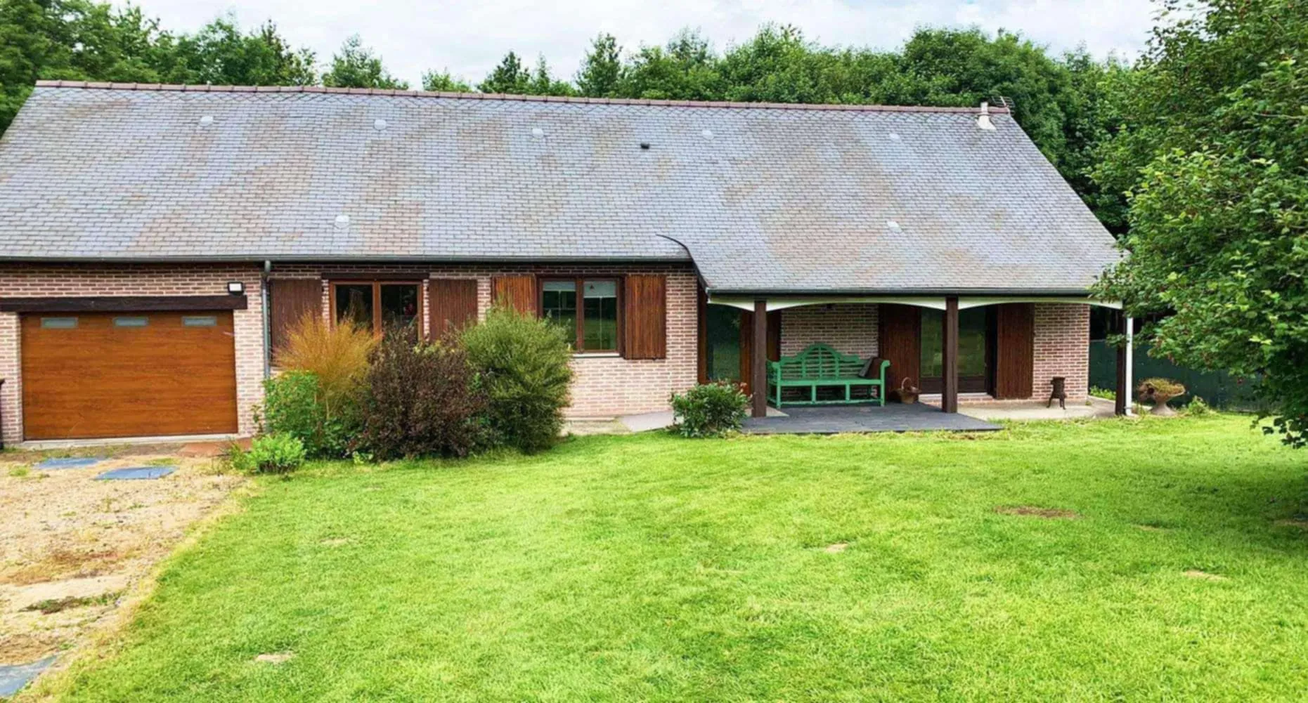 Maison de village de 91,5 m² avec terrain arboré à Thenailes, proche Vervins 