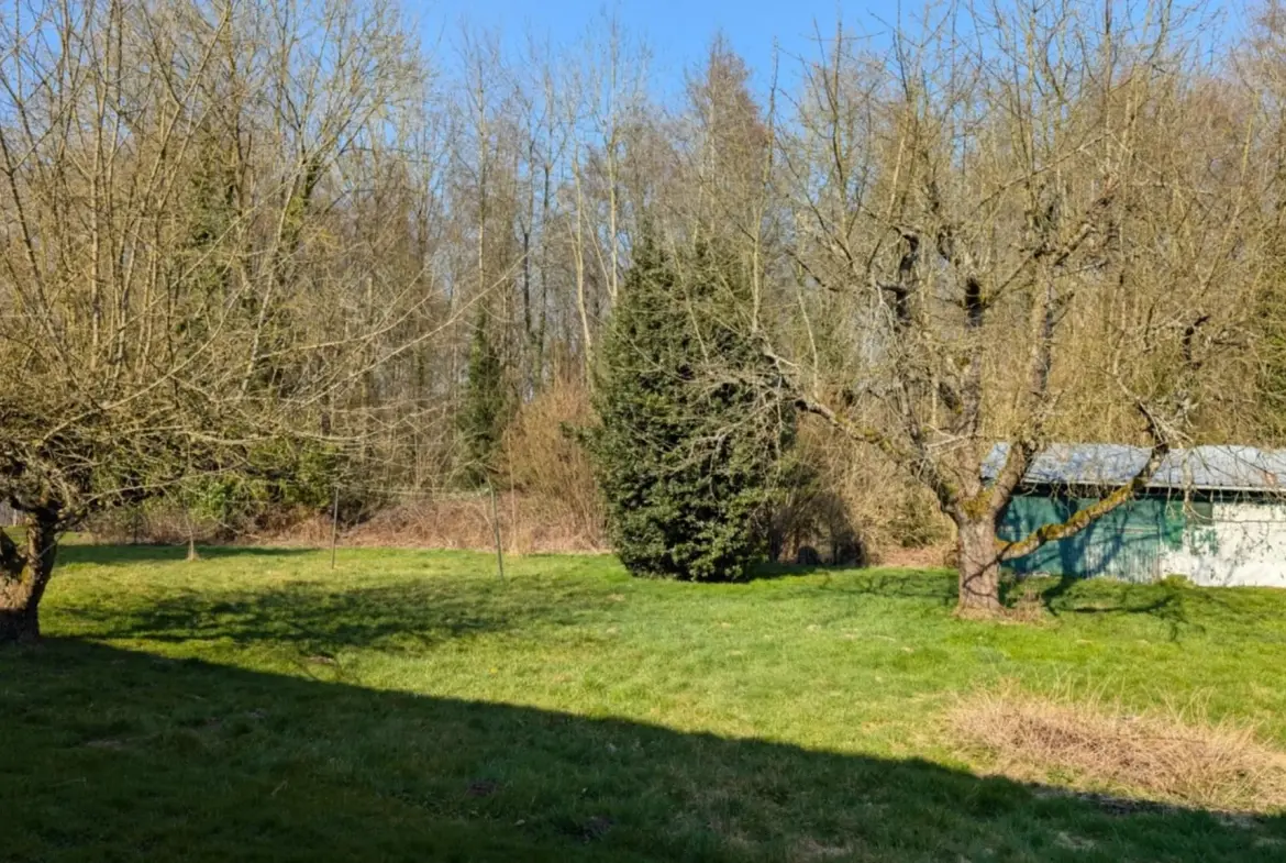 Maison de village de 91,5 m² avec terrain arboré à Thenailes, proche Vervins 