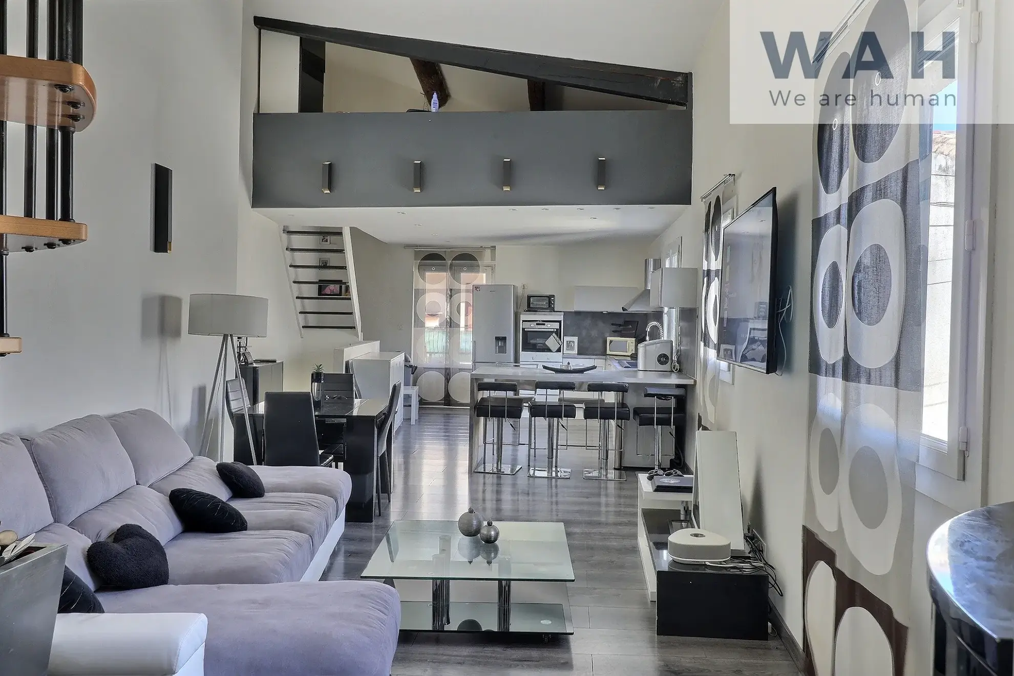 Maison de ville T3 avec bureau à Lunel – 105 m², terrasse, proche centre 
