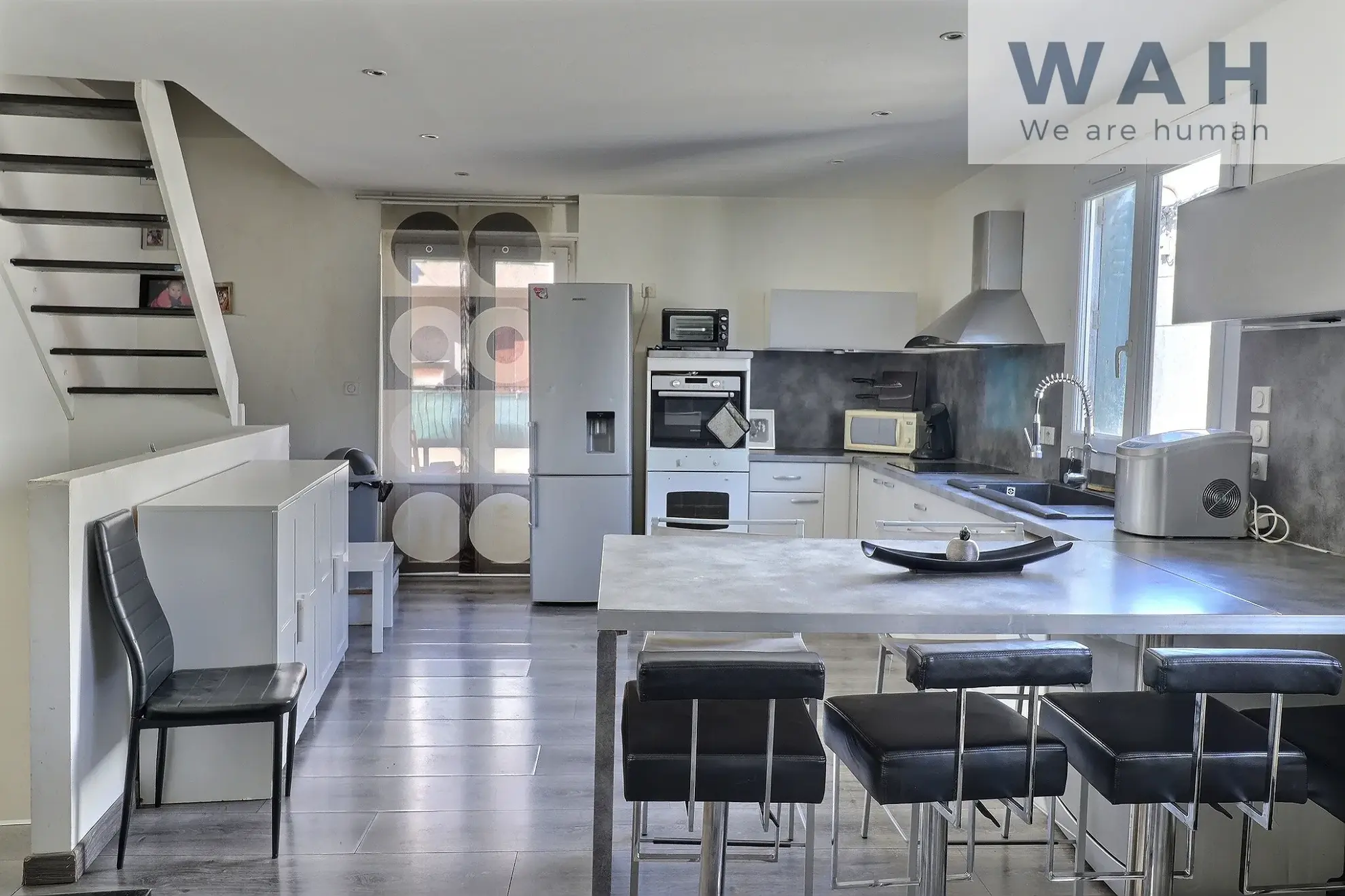 Maison de ville T3 avec bureau à Lunel – 105 m², terrasse, proche centre 