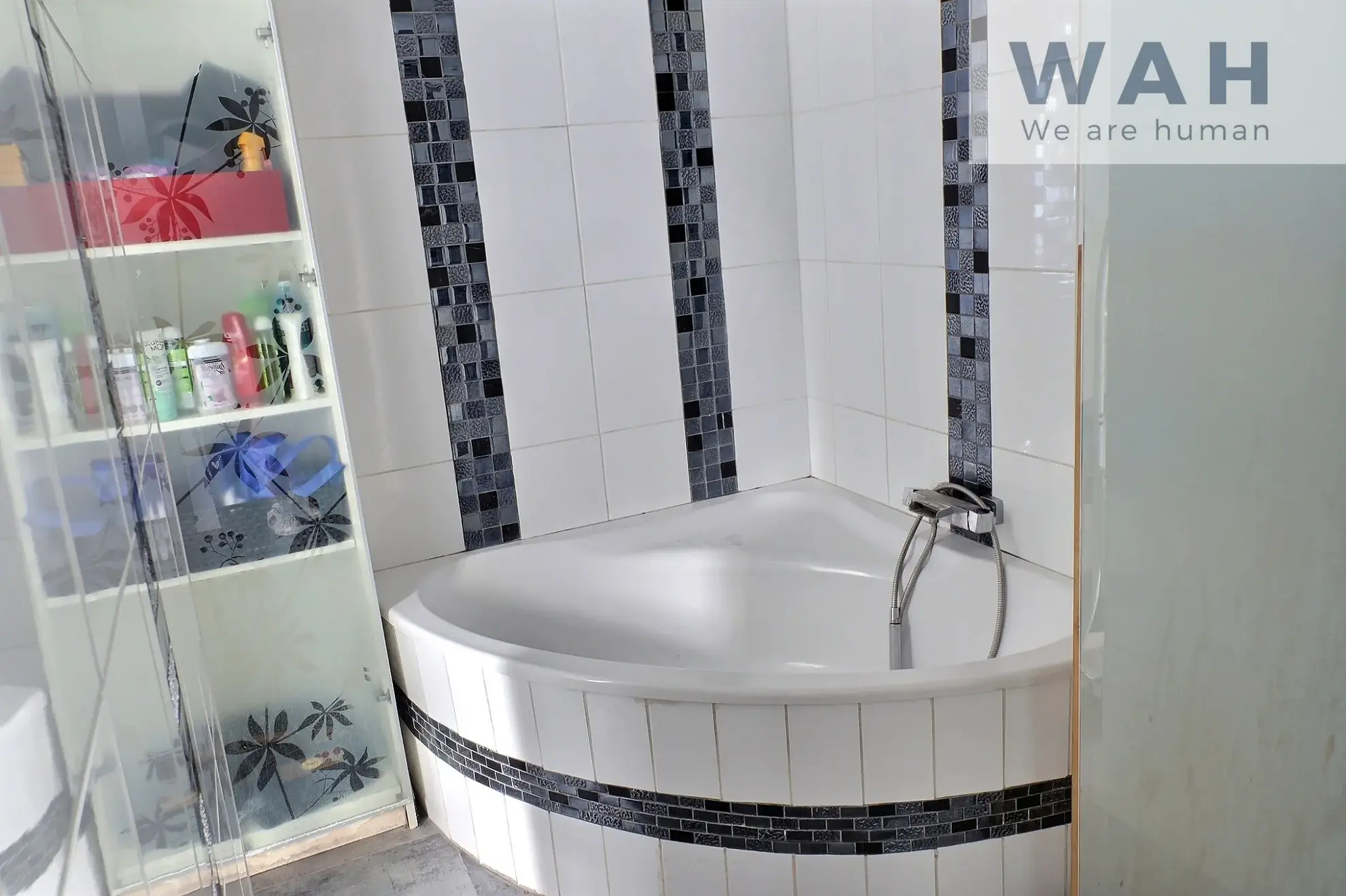 Maison de ville T3 avec bureau à Lunel – 105 m², terrasse, proche centre 