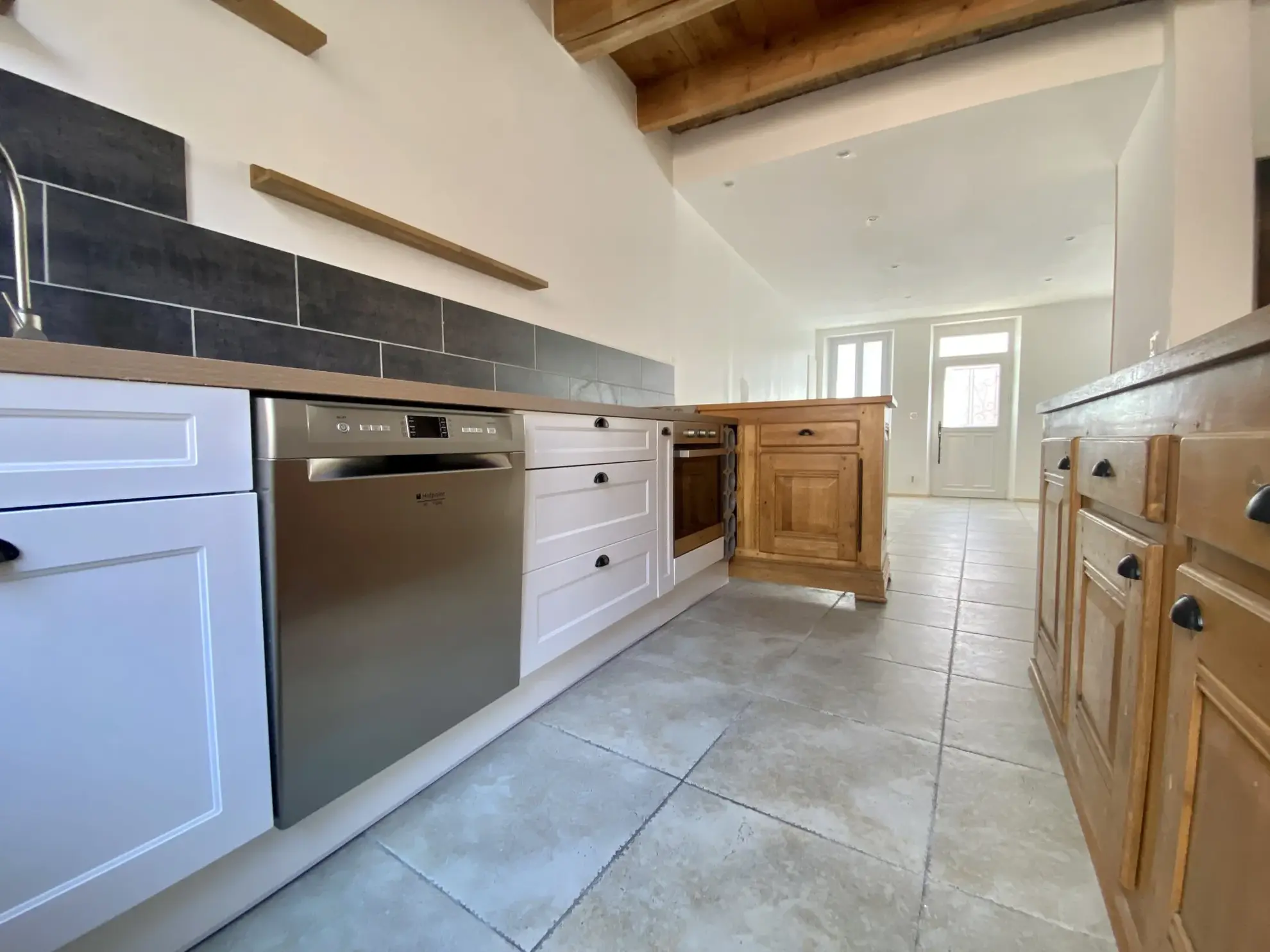 Maison de village rénovée à Nègrepelisse - 80 m², proche du marché 
