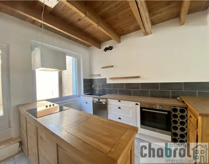 Maison de village rénovée à Nègrepelisse - 80 m², proche du marché 