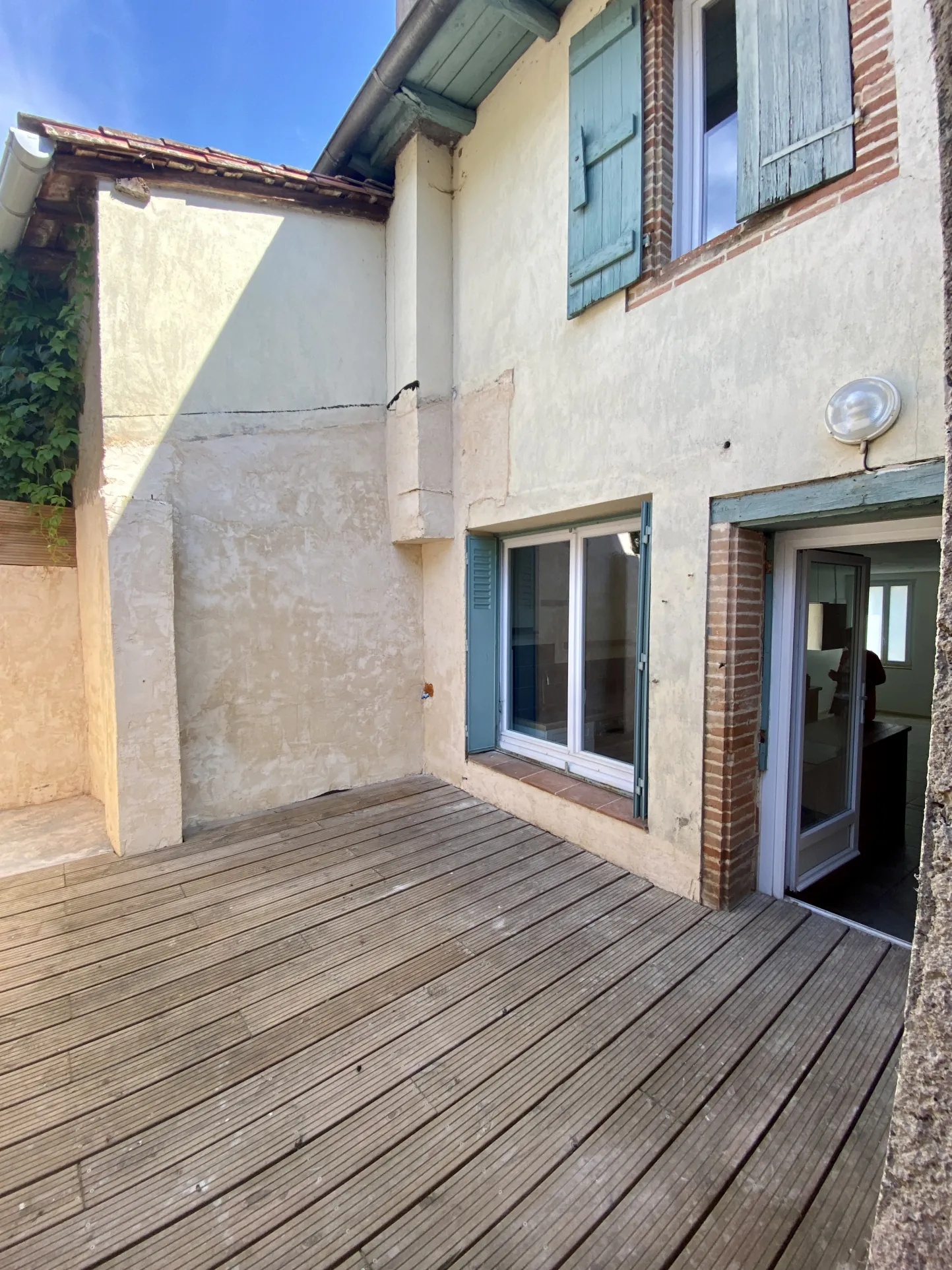 Maison de village rénovée à Nègrepelisse - 80 m², proche du marché 