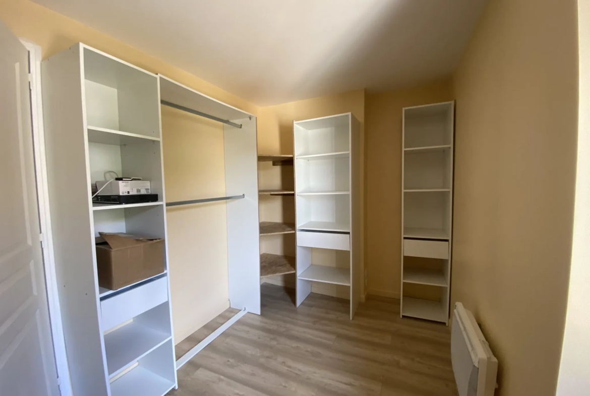 Maison de village rénovée à Nègrepelisse - 80 m², proche du marché 