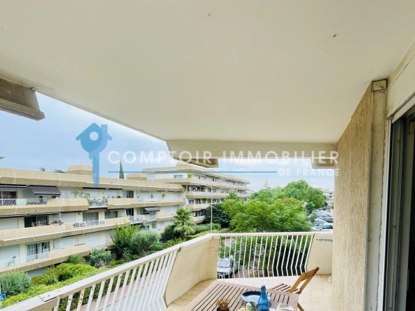 Bel appartement T2 avec terrasse, parking et proximité tramway à Montpellier