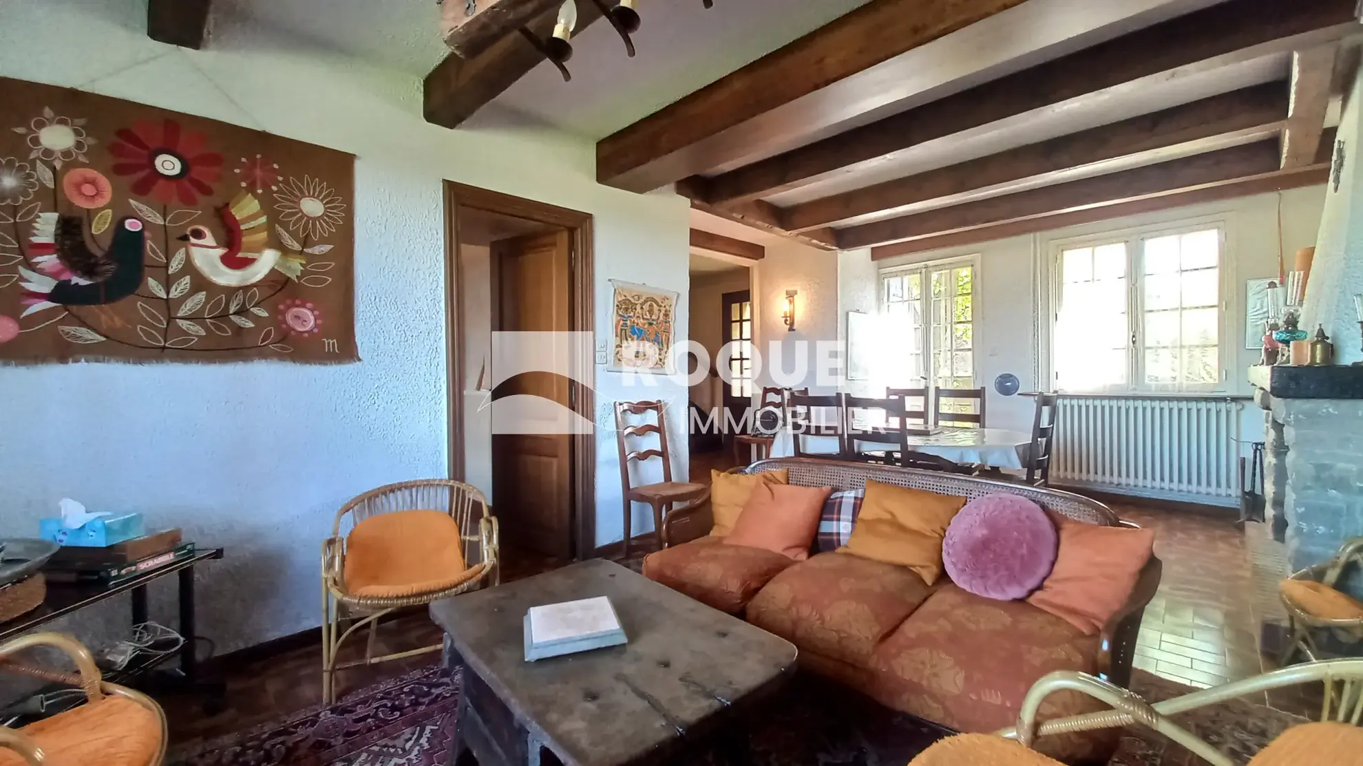 Maison mitoyenne à La Couvertoirade avec jardin et potentiel de rénovation 