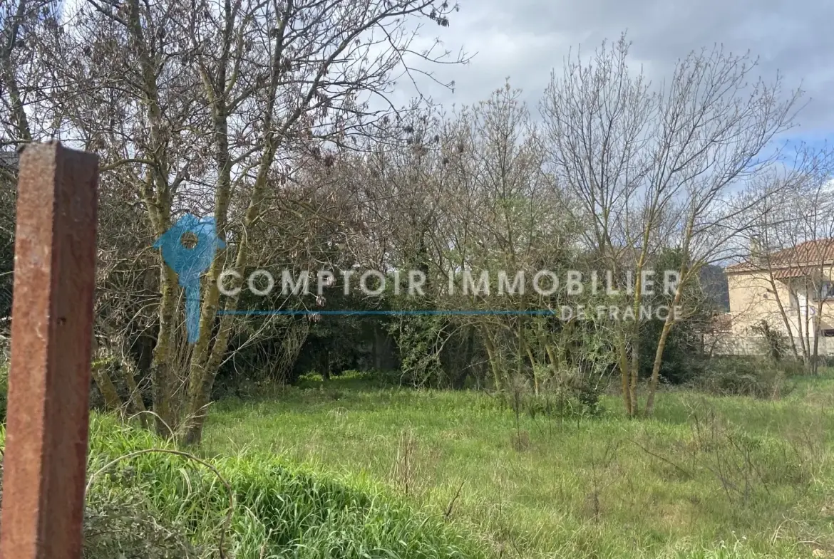 Terrain de 550 m² à vendre à La Penne-sur-Huveaune, secteur résidentiel et calme 